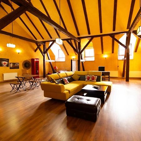 The Attic - Large Open-Space In The Old Town Of Brasov, Minutes Away From The Black Church エクステリア 写真